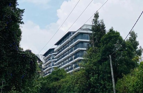 Nuwara Eliya Apartment | Grand Winterberry - Lake View Luxury Residence