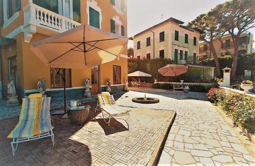 Celle Ligure Apartment | Grande appartamento in Villa con terrazza sul mare