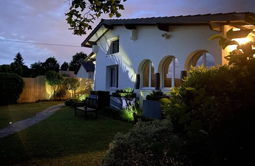 Gradignan House | Grande Arcachonnaise in the Bordeaux vineyards (Pessac Léognan) Large swimming pool