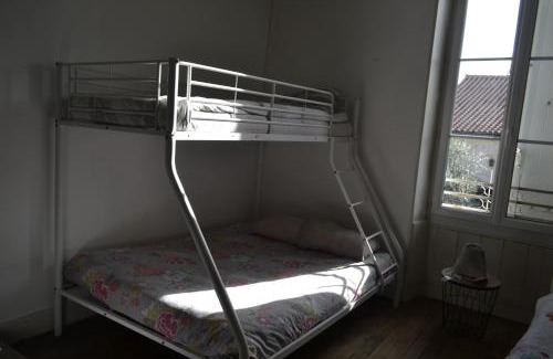 Chef-Boutonne Bed & Breakfast | Grande chambre familliale pour 4 à 5 personnes