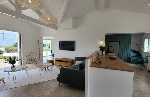 Saint-Pierre-d'Oleron House | Grande Maison Familiale Face à L'océan