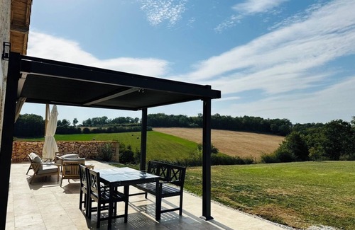 Varaignes House | Grande Maison Confortable à la Campagne. Idéal Pour les Retrouvailles en Famille