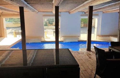 Lespignan House | Grande maison familiale avec piscine couverte