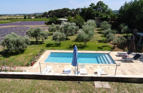 Pont-Saint-Esprit House | Grande Maison Avec Magnifique Piscine au Milieu D'un Jardin de 3000 m