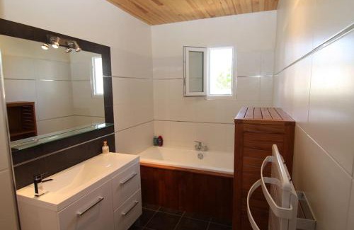 Balaruc-les-Bains Villa | Grande villa neuve avec piscine près mer et Sète