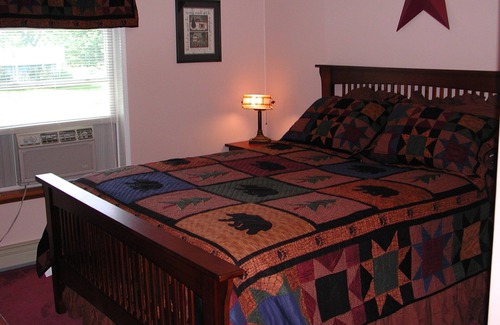 Cooperstown House | Grandview Private 2 room suite, 5 minutes to Dreams Park, close to town