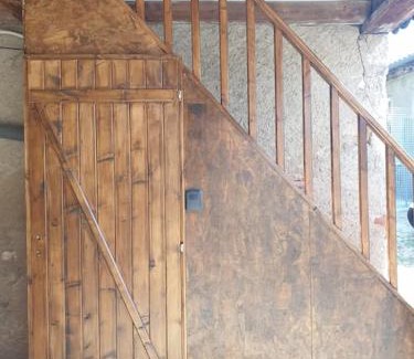 La Roche-Vineuse Apartment | Grange Caliana