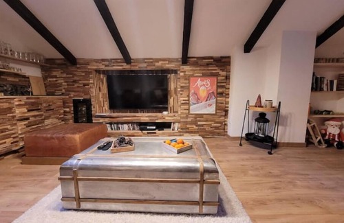 Saint-Etienne-de-Tinee House | Grange Moderne et Chaleureuse Avec Terrasse 6 Pers