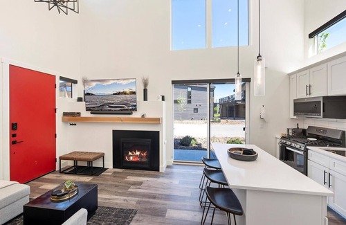 Whitefish House | Granite Peak at the Quarry