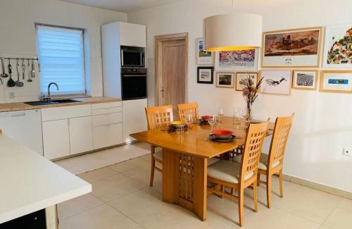 Labin House | Grant's