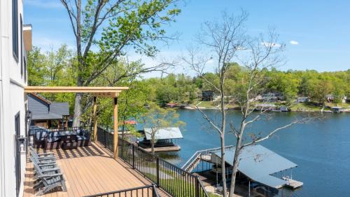 Williamstown House | Grant's Point Lake House