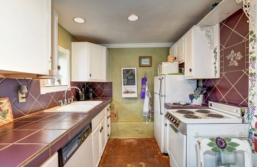 Prescott Cottage | Grape House Downtown