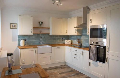 Horncastle Apartment | Grapevine Getaway
