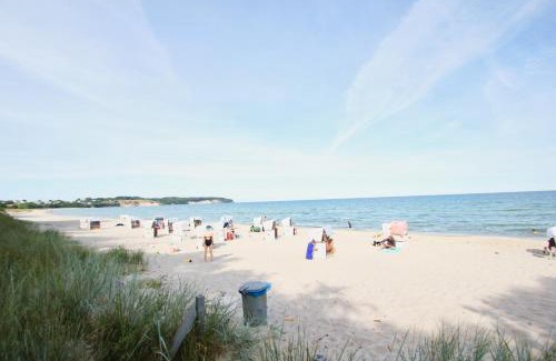Gross Zicker Apartment | gratis Nutzung vom AHOI Erlebnisbad und Sauna in Sellin - Haus Inselwind FeWo MEERbodden