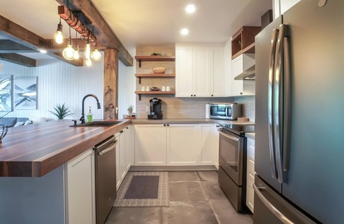 Mont-Tremblant Condo | Gratitude condo suite on Lake Tremblant, breathtaking views on the mountain