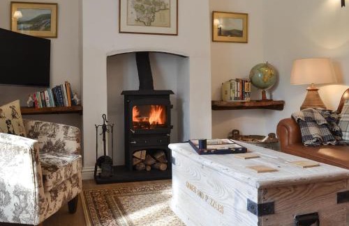 Crediton House | Grattan Cottage