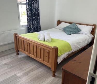 Tooting House | Graveney House Private Rooms