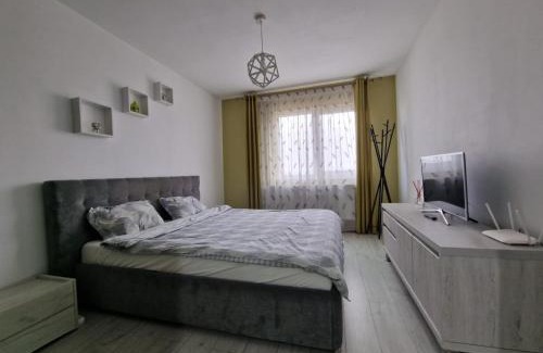 Floresti Apartment | Gray apartment nearby Amethyst & Vivo Mall