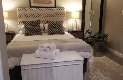 Strand Apartment | Gray Cottage