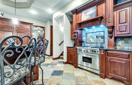 Krakow House | Gray Lake Villa | Sleeps 22 · Theater · Sauna · Lake