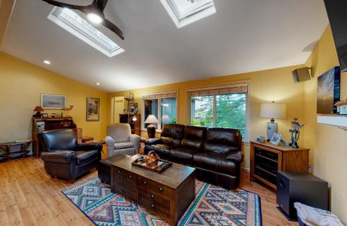 Manzanita House | Gray Whale Cove MCA 935