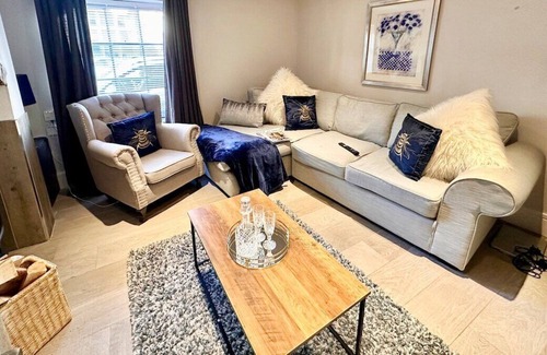 Monmouth House | Grd 2 listed Georgian Town House