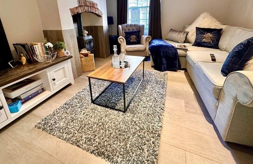 Monmouth House | Grd 2 listed Georgian Town House