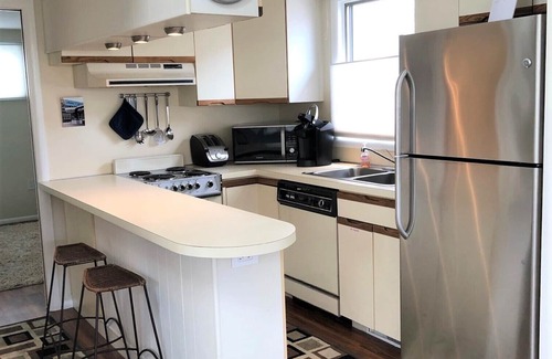 Stone Harbor Cottage | Great 1 bedroom 1 bath cottage located on Linden Lane in Stone Harbor.