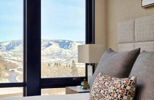 Snowmass Village Apartment | Great 3 Bedroom Condo, Great Amenities, Ski/In/Out