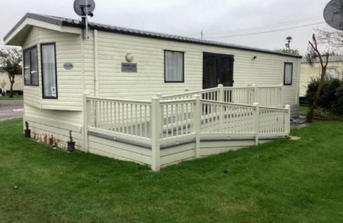 Pakefield Other | Great 4 Berth Caravan With Wheelchair Access In Suffolk, Ref 68129Bs