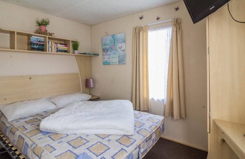 Skegness House | Great 8 berth caravan for hire at Southview Holiday Park in Skegness ref 33025E