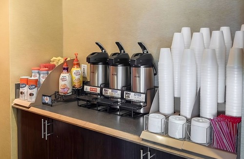 Saugus House | Great Amenities & Convenient Location! FREE Parking, Minutes to Quincy Market!