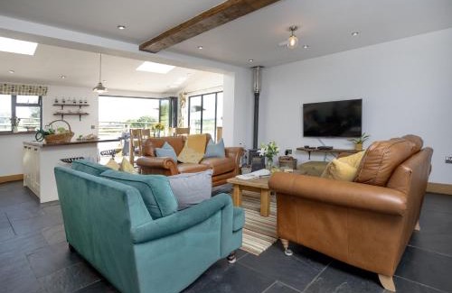 Crediton House | Great Ash Barn