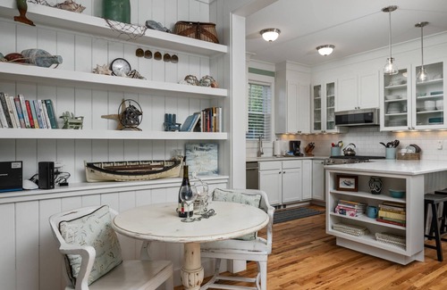 Nelscott House | Great Deals on Summer Stays!