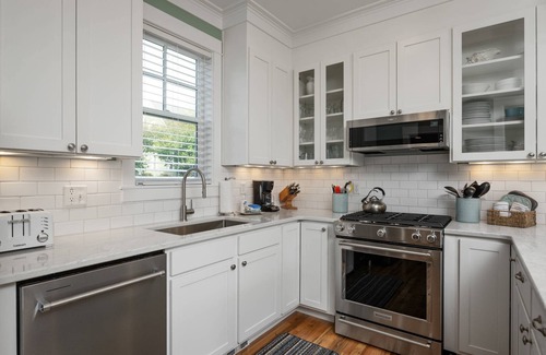 Nelscott House | Great Deals on Summer Stays!