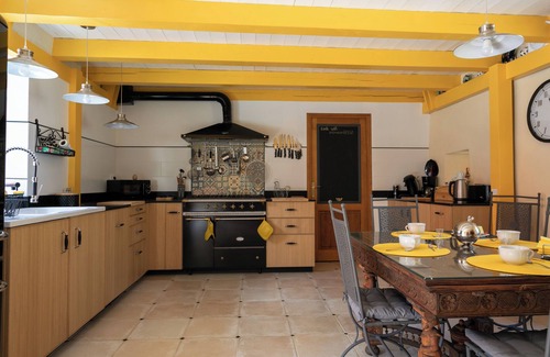 Yvignac-la-Tour Villa | great family gîte