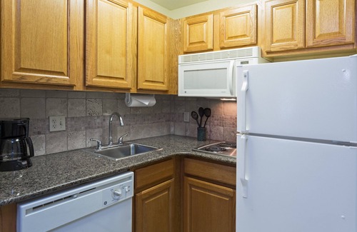 Tallahassee Condo | Great for Business Travelers! Free Breakfast + On-Site Business Center