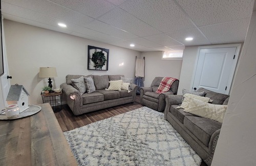 Oshkosh House | Great for EAA rental!nLess than 2.5 miles from EAA grounds!