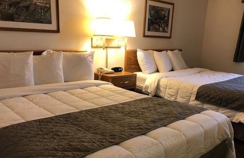 Thorp House | Great for Family Trips! 2 Pet-friendly Units, FREE Parking and Breakfast!