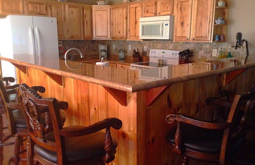 Fort Payne Cabin | Great for family vacations, weddings, And Church retreats.