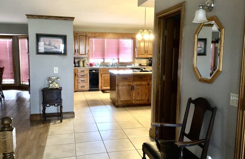Millersburg House | Great for Friends & Families, Breathtaking View, Nature Trails, Farm Animals