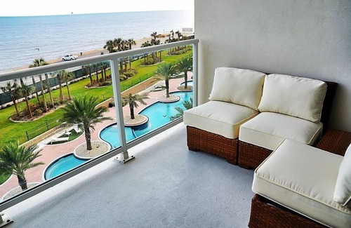 Galveston Condo | GREAT GALVESTON GETAWAY! STRESS-FREE BEACH VACATION!