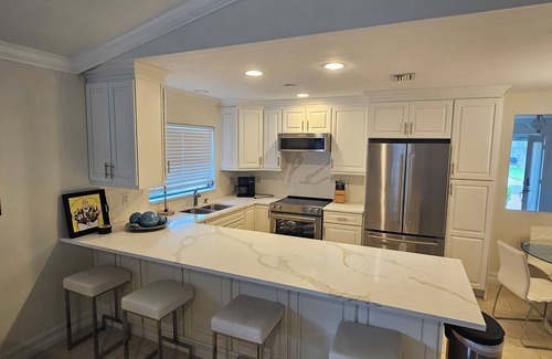 Naples Park House | Great Home, Amazing Pool Oasis, Super Close to Beach, FREE Bikes, Full Amenities