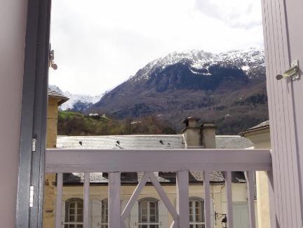 Luz-Saint-Sauveur Villa | Great house in center of Luz St Sauveur
