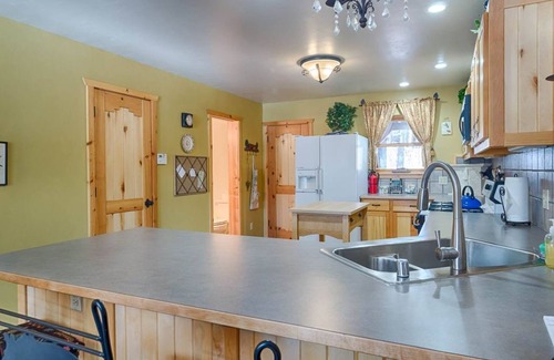 Angel Fire House | Great house two miles to the ski lift and closer yet to the golf course.