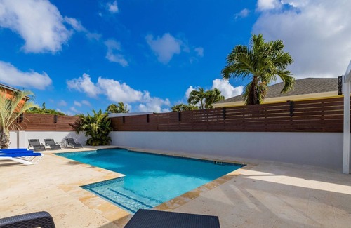 Cunucu Abao House | Great intro rates! Pool and patio just completed!