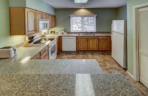 Shipyard Plantation Villa | Great location In Shipyard. Close to beach, tennis and golf with private gate!