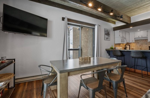 Steamboat Springs Condo | Great location - Ski In Ski Out, Ski Shuttle, Heated Pool, Hot Tub, Sauna
