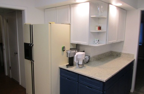 Fitzsimons Apartment | Great location. 2 Bed- 1 bath by Anschutz Medical Campus