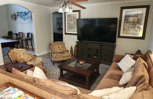 Chandler House | Great location, 6BR/4BA, heated pool/hot tub.